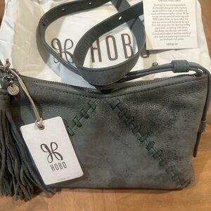 HOBO PAULETTE SMALL CROSSBODY IN GREY BUFFED HIDE LEATHER